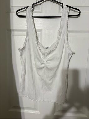 Old Navy White Ribbed Scoop Neck Tank with Lettuce Trim